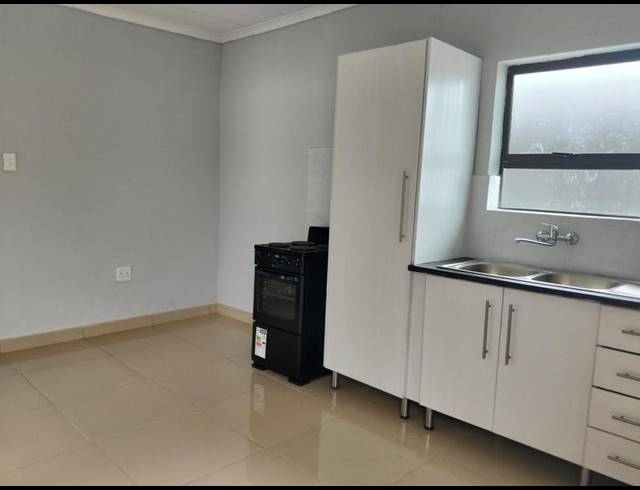 2 BEDROOM PROPERTY TO RENT IN CHROOM PARK